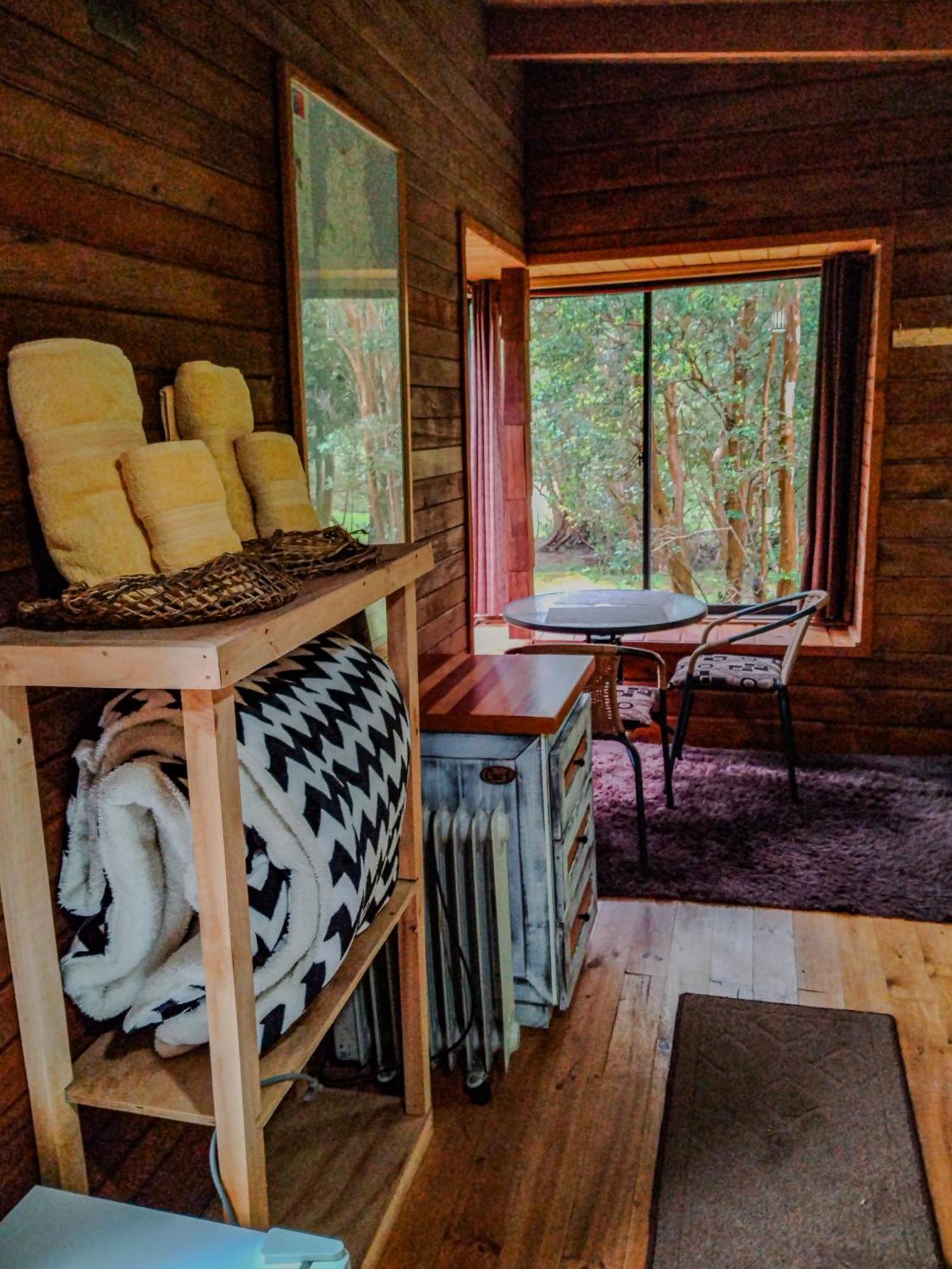 Hostal & Cabanas Luna Del Sur Cucao Eksteriør billede